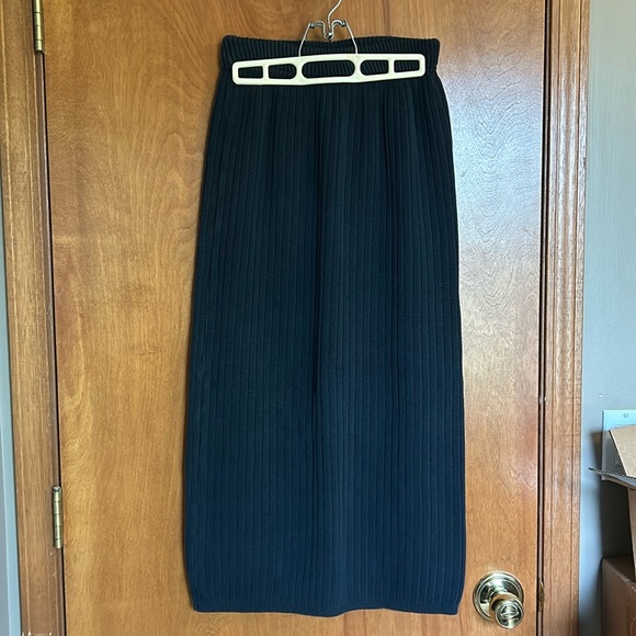 Vintage Eddie Bauer long knit skirt Size Petite Medium - Picture 1 of 3